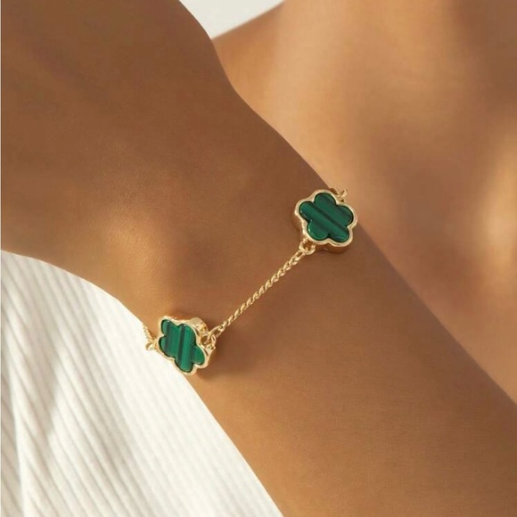 Five leaf green clover gold bracelet - Picture 4 of 4
